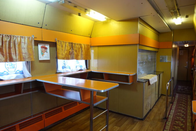 Bordbistro im Nachtzug zwischen Bukarest und Chisinau