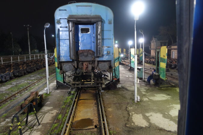 Umspuren des Wagons an der Grenze zwischen Moldau und Rumänien